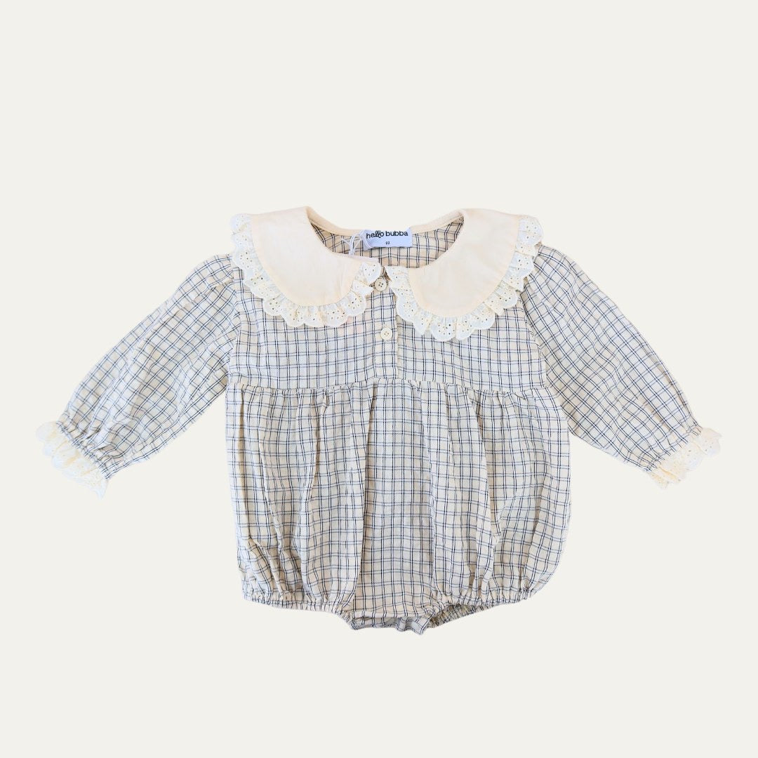 66 / White Checked